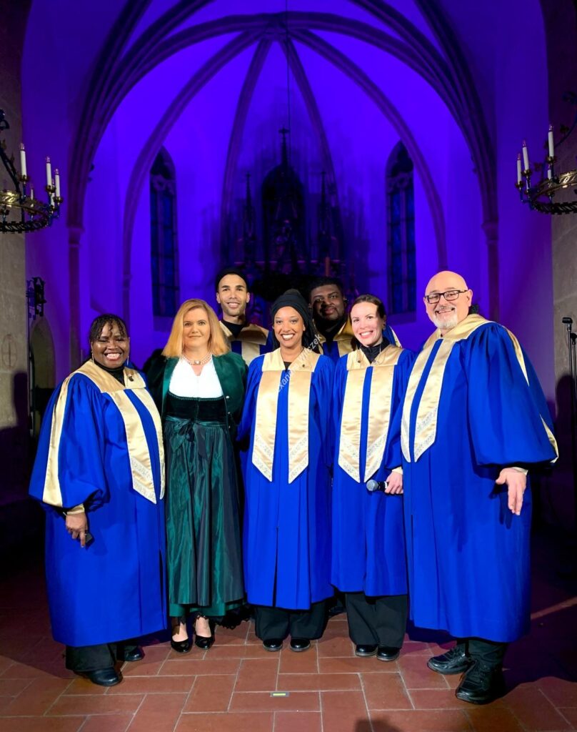 Gospelchor 4Real und Alexandra Wilczek beim Benefizkonzert zugunsten der FF Harmannsdorf-Rückersdorf